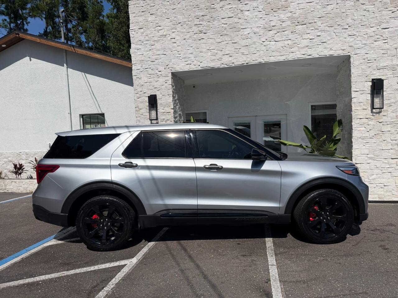 Used 2022 Ford Explorer ST w/ Equipment Group 401A AWD/4WD image 19
