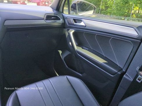 Used 2024 Volkswagen Tiguan SE R-Line AWD/4WD image 18