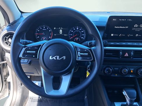 Used 2024 Kia Forte LXS w/ LXS Technology Package FWD image 18