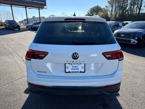 Used 2022 Volkswagen Tiguan S image 6