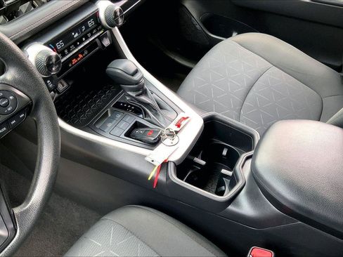 Used 2023 Toyota RAV4 XLE FWD image 17