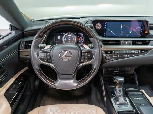 Used 2019 Lexus ES 350 350 w/ Premium Package image 11