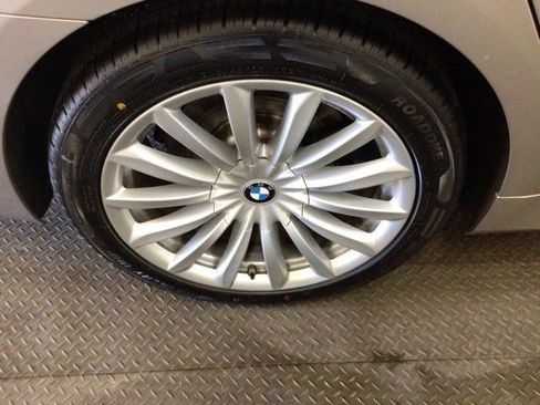 Used 2018 BMW 740i image 30