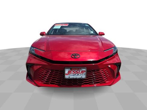 Used 2025 Toyota Camry XSE FWD image 3