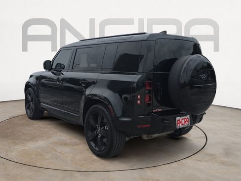 Used 2025 Land Rover Defender 110 X-Dynamic SE AWD/4WD image 8