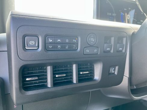 Used 2024 Chevrolet Brightdrop 600 w/ Battery Pack, Max Range AWD/4WD image 8