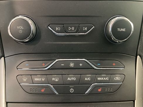 Used 2020 Ford Edge SEL w/ Convenience Package image 18