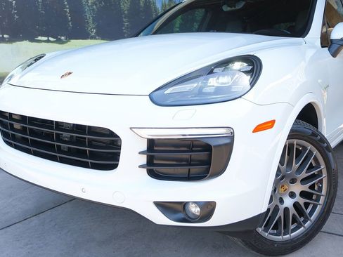Used 2017 Porsche Cayenne S image 8