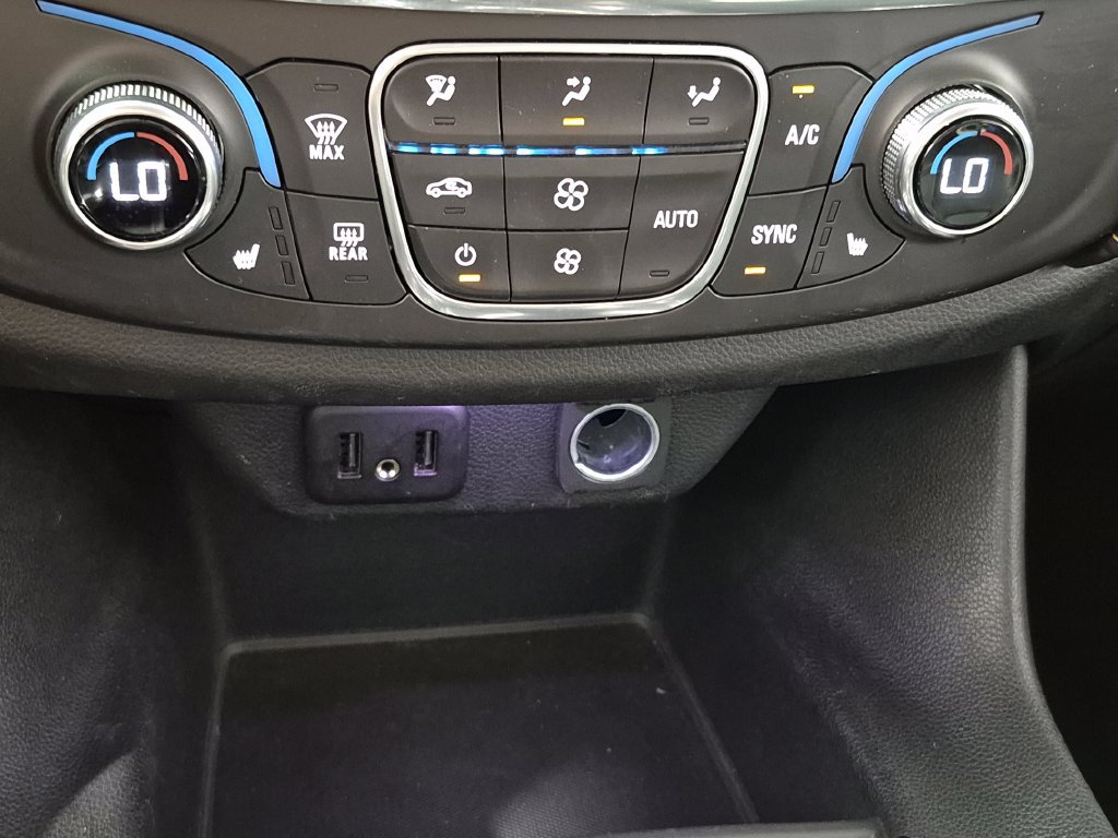 Used 2020 Chevrolet Traverse LT AWD/4WD image 21