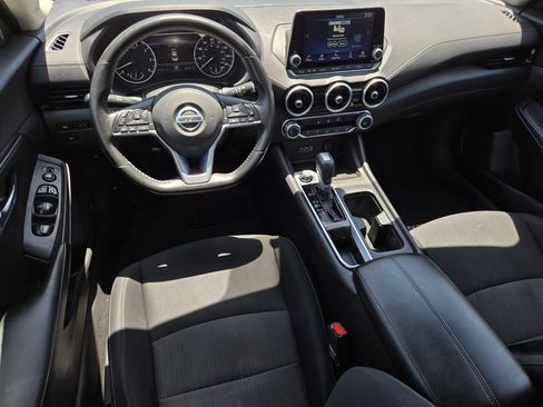 Certified 2022 Nissan Sentra SV FWD image 14