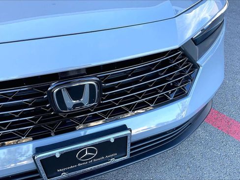 Used 2025 Honda Accord Sport image 28