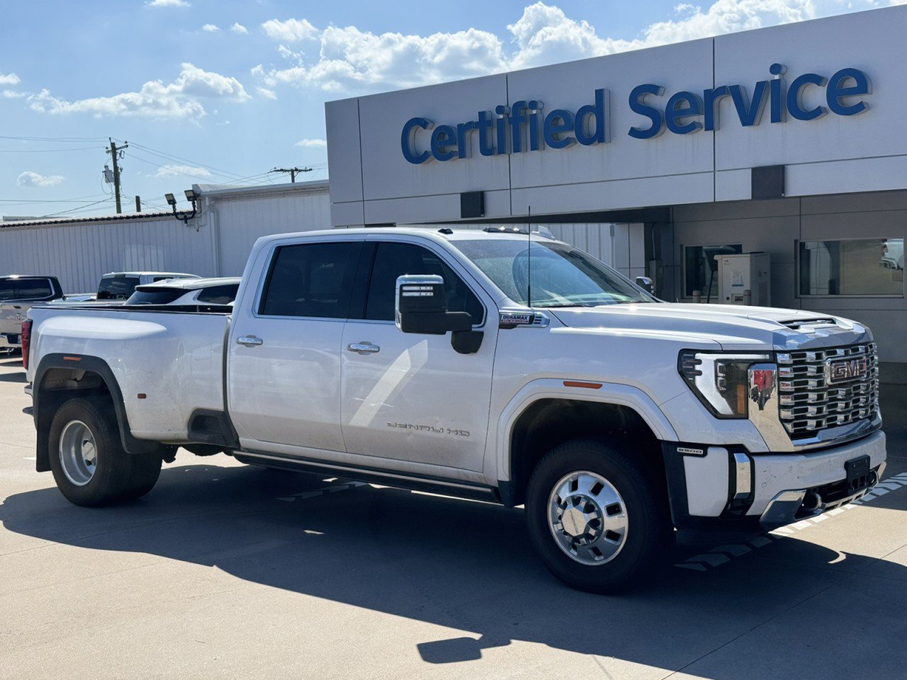 Certified 2024 GMC Sierra 3500 Denali w/ Denali Reserve Package AWD/4WD image 1