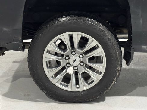 Used 2018 Chevrolet Silverado 1500 LTZ Z71 w/ LTZ Plus Package image 18