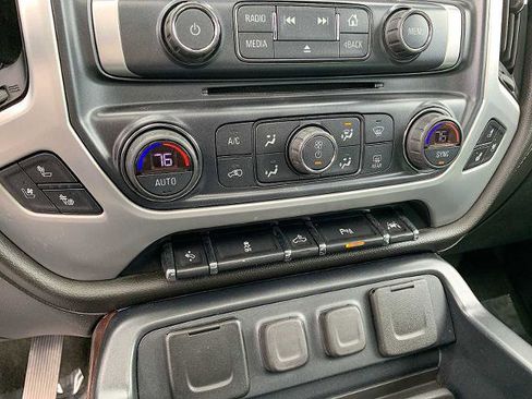 Certified 2018 GMC Sierra 1500 SLT w/ Enhanced Driver Alert Package RWD image 17