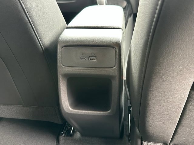 Used 2026 Chevrolet Trax RS FWD image 23