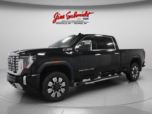 Used 2024 GMC Sierra 2500 Denali w/ Denali Reserve Package image 2