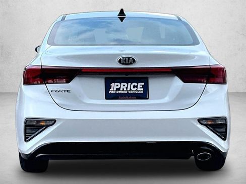 Used 2021 Kia Forte LXS FWD image 4