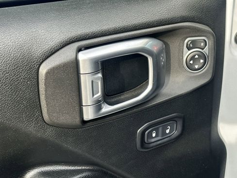 Used 2020 Jeep Wrangler Unlimited Rubicon image 15