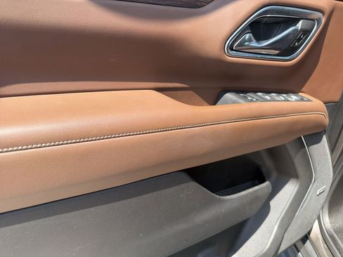 Used 2021 Chevrolet Tahoe High Country w/ Premium Package image 12