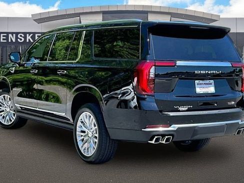 New 2026 GMC Yukon XL Denali w/ Sun & Power Step Package AWD/4WD image 3