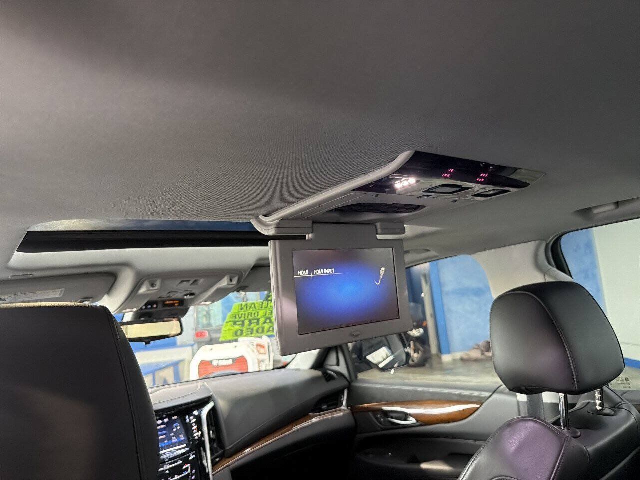 Used 2020 Cadillac Escalade ESV Premium Luxury AWD/4WD image 20