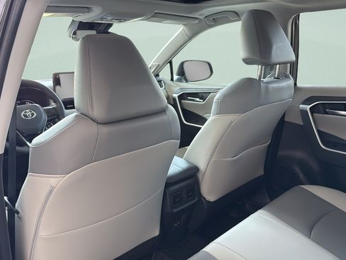 Used 2025 Toyota RAV4 XLE Premium FWD image 22