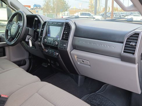 Certified 2020 Ford F250 XLT w/ Tremor Off-Road Package image 37