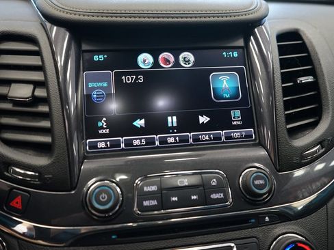 Used 2015 Chevrolet Impala LT FWD image 34