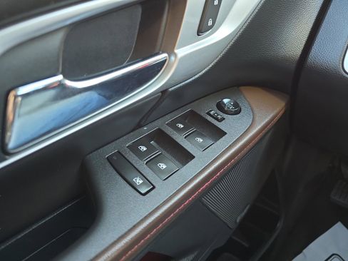 Used 2015 GMC Terrain SLT image 13