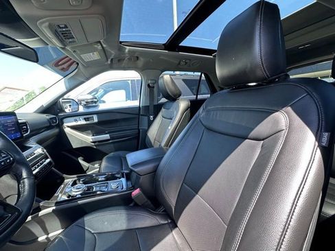 Used 2020 Ford Explorer Limited w/ Hybrid Equipment Group 310A AWD/4WD image 28