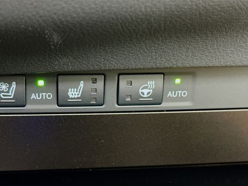 Used 2025 Lexus ES 300h w/ Premium Package FWD image 21