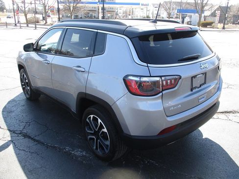 Used 2023 Jeep Compass Limited w/ Sun and Sound Group image 7