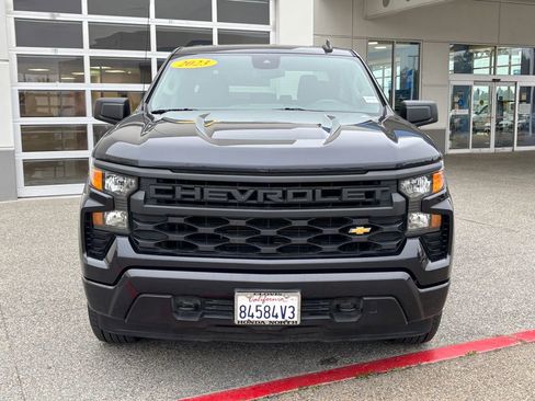 Used 2023 Chevrolet Silverado 1500 Custom image 2
