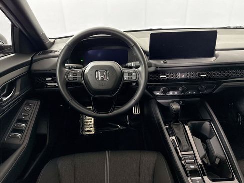 Used 2024 Honda Accord Sport image 31
