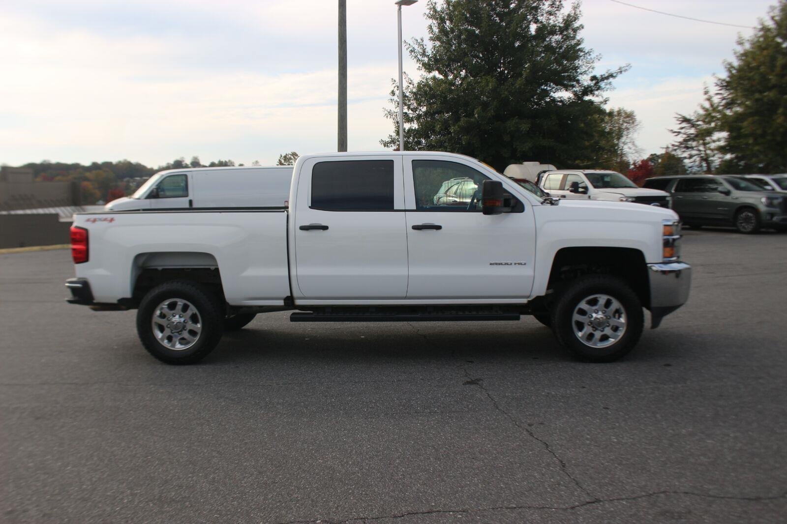 Used 2016 Chevrolet Silverado 2500 W/T w/ WT Convenience Package AWD/4WD image 11