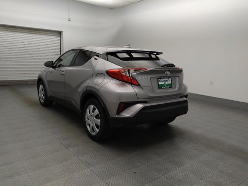 Used 2019 Toyota C-HR LE image 5