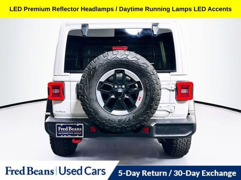 Used 2022 Jeep Wrangler Unlimited Rubicon w/ LED Lighting Group AWD/4WD image 7