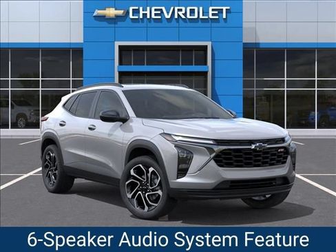 New 2026 Chevrolet Trax RS w/ Sunroof Package FWD image 8