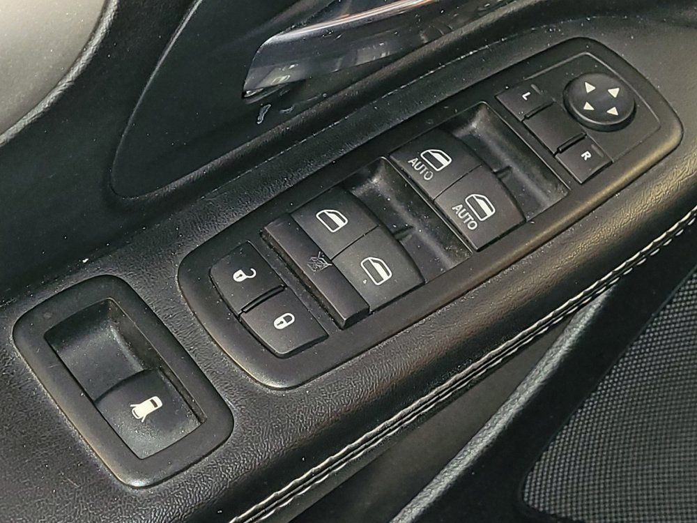 Used 2015 Dodge Grand Caravan SXT w/ Blacktop Package FWD image 27