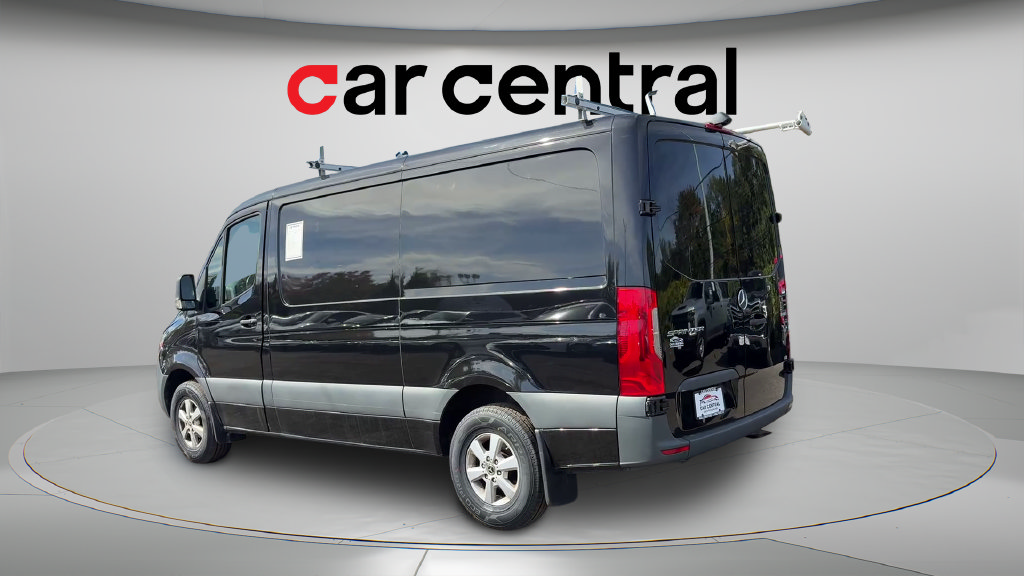 Used 2021 Mercedes-Benz Sprinter 1500 image 3