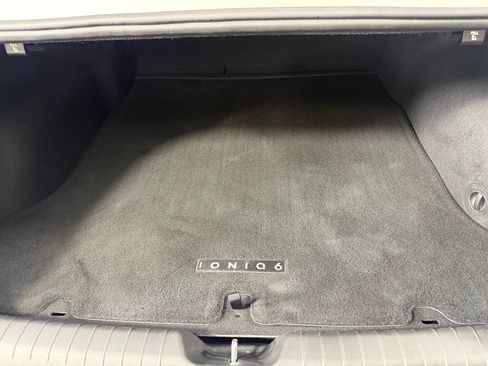 Used 2025 Hyundai Ioniq 6 SE RWD image 31