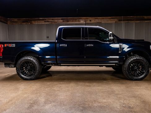 Used 2021 Ford F250 Platinum w/ FX4 Off-Road Package image 11