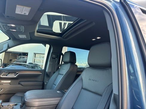 New 2026 GMC Sierra 1500 Denali w/ Denali Reserve Package image 15