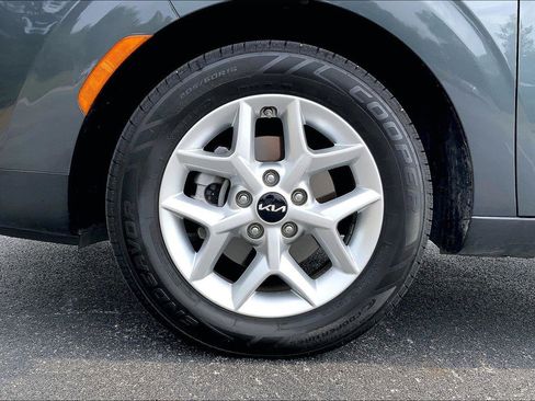 Used 2022 Kia Soul LX w/ Technology Package FWD image 9
