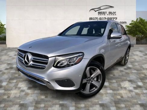 Used 2019 Mercedes-Benz GLC 300 w/ Parking Assistance Package image 3