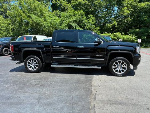 Used 2016 GMC Sierra 1500 Denali w/ Enhanced Driver Alert Package AWD/4WD image 6