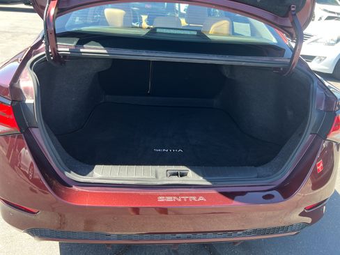 Used 2021 Nissan Sentra SV w/ SV Premium Package FWD image 13