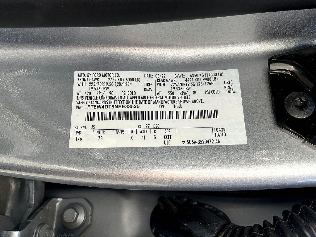 Used 2022 Ford F450 Platinum w/ FX4 Off-Road Package AWD/4WD image 16