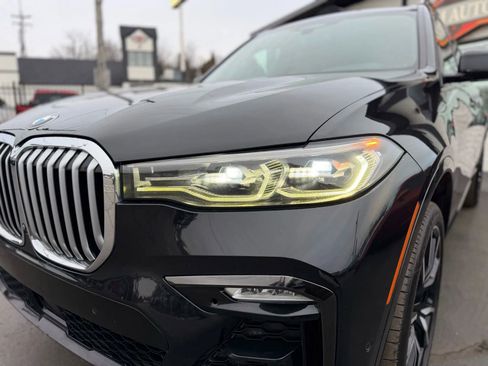 Used 2019 BMW X7 xDrive50i w/ M Sport Package image 5