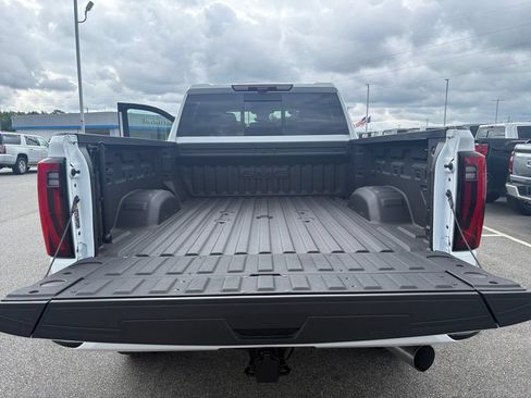 Used 2025 GMC Sierra 2500 Denali w/ Denali Reserve Package AWD/4WD image 13